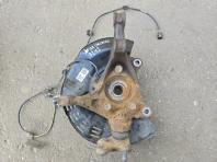Кулак поворотный левый Toyota Corolla Cross 48068-02190 угловой общий план; Поворотный кулак 48068-02190 Тойота Королла Кросс состояние резьбы; Детальный снимок посадочного места ступицы 48068-02190; Оригинальный кулак Corolla Cross MXGH10 48068-02190 вид сверху
