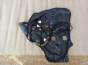 Дверная карта Mazda CX5 KF 2020 задняя правая OEM KB7W-72-97X на переднем плане склада