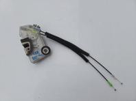 Замок правой передней двери Toyota C-HR 2020- (69030-02511) крупным планом