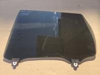 Стекло двери Mitsubishi ASX GA 2010-2023 OEM 5736A679 на фоне стенда