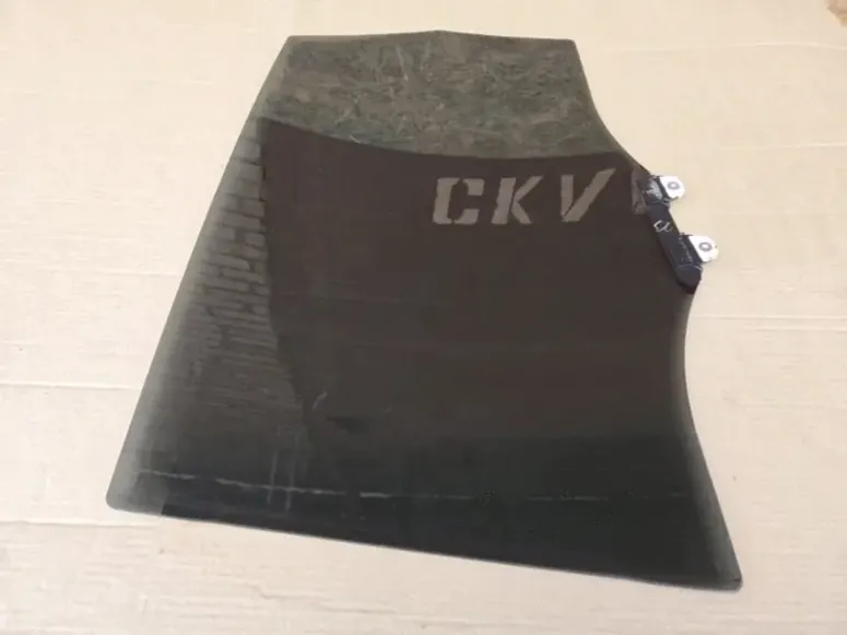 Стекло двери Хонда ЦРВ 4 RM крупный план