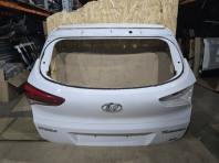 Крышка багажника Hyundai Tucson TL 2015-2021 OEM 81770D3000, вид спереди-сбоку
