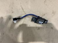 Кнопка открывания багажника Toyota Camry 70 85120-33290 общий вид, оригинальная б/у запчасть на складе