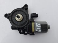 Мотор стеклоподъемника Хендай Туссан TL 2015-2021 передний правый OEM 82460-D3000 на светлом фоне