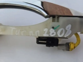 Ручка двери правая передняя Hyundai Tucson TL 82661-D3710 на авторазборе