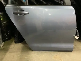 Дверь toyota corolla e210  2020- задн. прав.