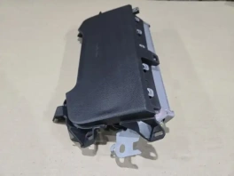 Подушка безопасности в колени Toyota Corolla E210 седан 73920-02201 общий вид