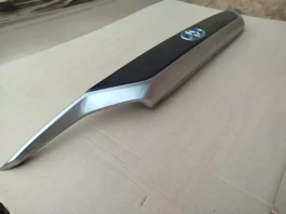 Накладка двери багажника Тойота RAV4 50 XA50 2018- OEM 76801-42260 общий вид