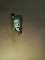 Ограничитель двери правый Toyota Camry 70 XV70 68610-33132