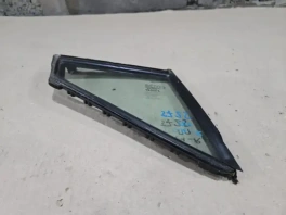 Передняя правая форточка двери Toyota C-HR 2020- 68161-F4020 — вид спереди, поверхность стекла
