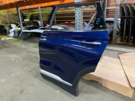 Задняя левая дверь Hyundai Santa Fe 4 TM OEM 77003-S1000. Фото панорамы детали после дефектовки на складе в Санкт-Петербурге.