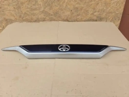 Накладка двери багажника toyota rav4 50 xa50 2018- задн. 