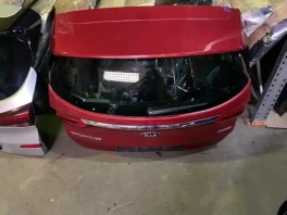 Крышка багажника kia sportage ql 2015-2021  