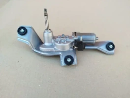 Мотор стеклоочистителя задний Mazda CX-5 1 KE 2015-2017 OEM KD53-67-450 — пример установки