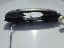 оригинальная передняя правая ручка mitsubishi eclipse cross gk 2020- oem 5716a640