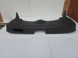/upload/iblock/18b/tkarbg3sd0x5axh1f412kytdpcgc8zw0.webp: Обшивка задней двери багажника Nissan Qashqai J11 90901-BM90A спереди