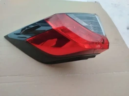 Задний правый фонарь в крыло Toyota RAV4 50 81581-42151