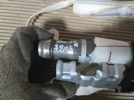 Шторка безопасности Toyota RAV4 50 XA50 OEM 73220-0R030 правая в отличном состоянии на складе