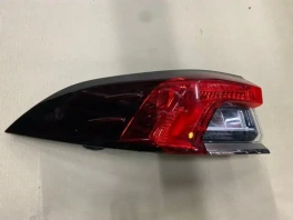 Фонарь в крыло Toyota Corolla E210 2020- левый OEM 81561-02D11 общий вид