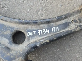 Правый нижний рычаг подвески Митсубиси Аутлендер 3 GF оригинал MR996404
