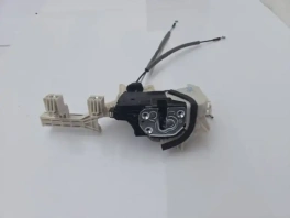 Замок правой передней двери Хендай Санта Фе 4 (TM) OEM 81320S1020 в наличии на Гарант Разбор