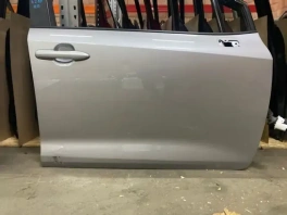 Дверь toyota corolla e210  2020- перед. прав.