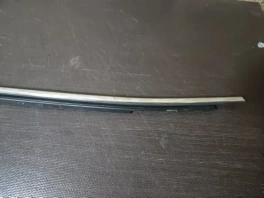 Бархотка передней правой двери Toyota Corolla E210 (E210) 68170-02260 вид спереди