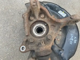 Кулак поворотный правый Toyota Camry 70 XV70 2017-2023 OEM 43210-33020 общий вид
