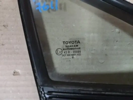 Toyota C-HR передняя правая форточка двери 68275-F4010 общий вид оригинал бу авторазбор