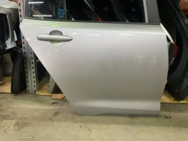 Дверь toyota corolla e210  2020- задн. прав.