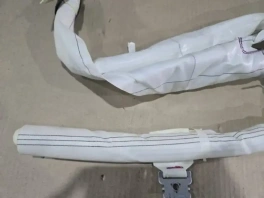 Правая шторка безопасности Toyota RAV4 50 XA50 2018- OEM 62300-0R020 вид сбоку