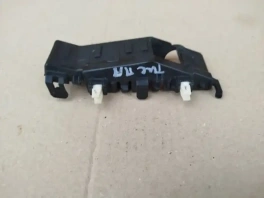 Кронштейн крыла Хёндэ Туссан TL правый б/у OEM 86514-D3000 — деталь на складе
