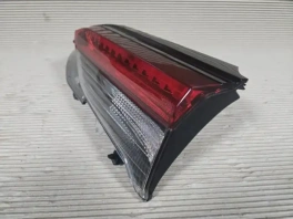 Фонарь в крышку багажника Toyota RAV4 50 XA50 правый 2018- OEM 81560-0R030 общий вид лицевой панели
