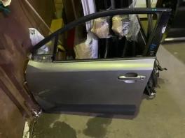 Передняя левая дверь Toyota C-HR (2020-) 67002-F4010, общий вид