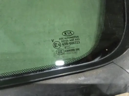 Форточка двери kia sportage ql 2015-2021 задн. лев.