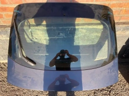 Оригинальная крышка багажника Toyota Prius 4 XW50 2015-2023 OEM 67005-47430 перед отправкой клиенту
