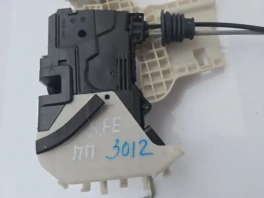 Замок правой передней двери Хендай Санта Фе 4 (TM) OEM 81320S1020 в наличии на Гарант Разбор