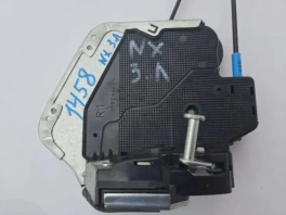 Lexus NX замок двери задний правый 6905012410 снят с машины