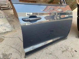 Дверь правая передняя Hyundai Tucson TL 2015-2021 76004-D3001 — общий вид на деталь со стороны замка