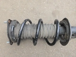 Амортизатор подвески Honda CRV 5 правый передний OEM 52611-TLA-A03