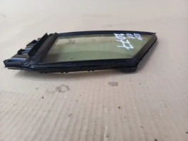 Правая форточка двери Toyota Corolla E210 OEM 68125-02020