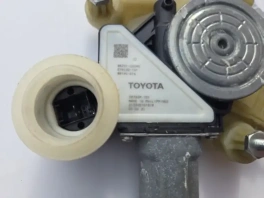 Стеклоподъемник задний левый Toyota Corolla E210 (OEM 85910-0D250) общий вид
