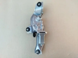 Мотор стеклоочистителя задний Mazda CX-5 1 KE 2015-2017 OEM KD53-67-450 — пример установки