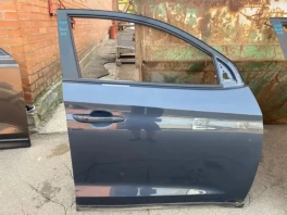 Дверь правая передняя Hyundai Tucson TL 2015-2021 76004-D3001 — общий вид на деталь со стороны замка
