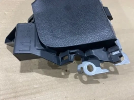 Подушка безопасности в колени Toyota Camry 70 XV70 OEM 353400-7068 расположение в автомобиле