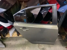 Дверь toyota corolla e210  2020- задн. прав.