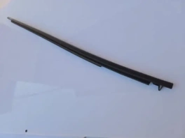 Бархотка правой передней двери Toyota Corolla E210 2020- арт. 75710-02490