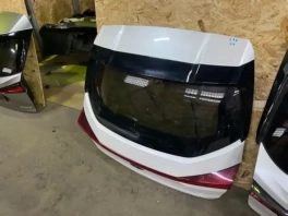 Крышка багажника Lexus UX 2020- (MZAA10L MZAH10L) OEM 67005-76260 общий вид