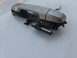 69210-F4030 Передняя правая ручка двери Toyota C-HR 2020- спереди с крепежными элементами