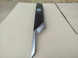Накладка двери багажника Тойота RAV4 50 XA50 2018- OEM 76801-42260 общий вид